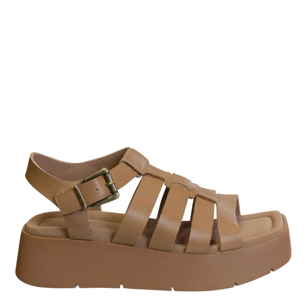 NWOT - OTBT Platform Sandals